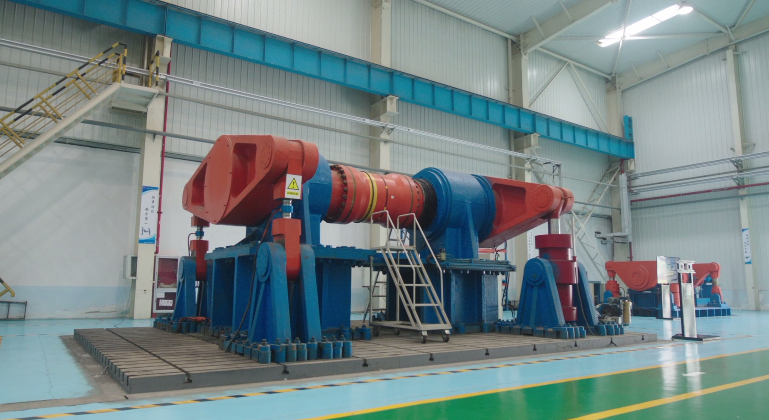 建立機(jī)械封閉式靜載、動(dòng)載綜合試驗(yàn)平臺(tái)